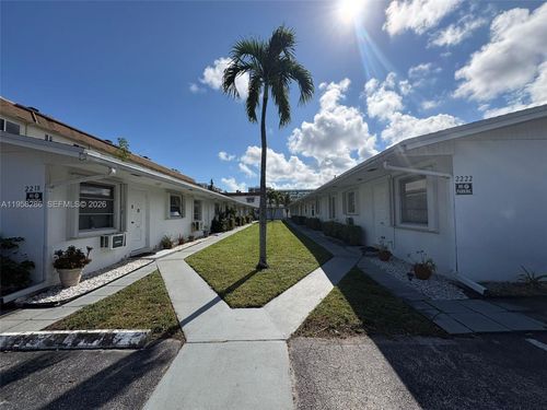 apt-12-2222 Taylor St, Hollywood, FL, 33020-7421 | Card Image