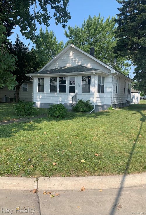 737 Detroit Ave, Monroe, MI, 48162-5600 | Card Image