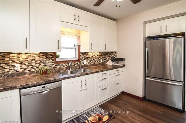 6405 Ker St, House other with 4 bedrooms, 2 bathrooms and 3 parking in Niagara Falls ON | Image 8