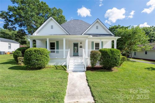 619 Oak St, Mooresville, NC, 28115-2209 | Card Image