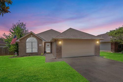 115 Lonesome Dove Dr, Navasota, TX, 77868-9664 | Card Image