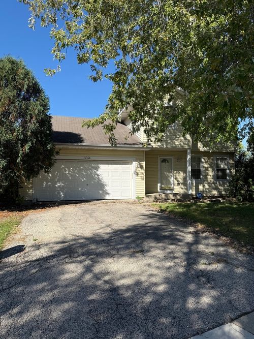 3766 Atlantic Ave, Gurnee, IL, 60031-5406 | Card Image