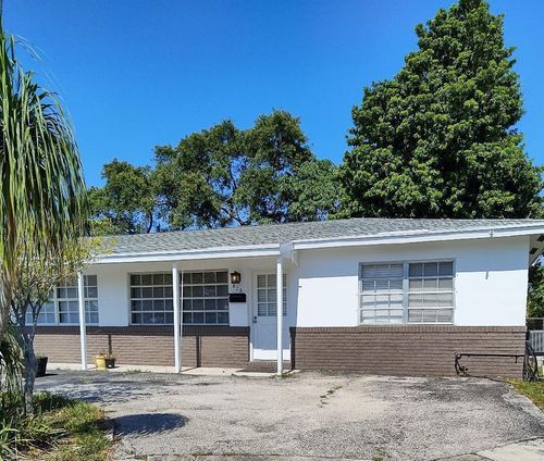 828 Prosperity Farms Rd, North Palm Beach, FL, 33408-4243 | Card Image