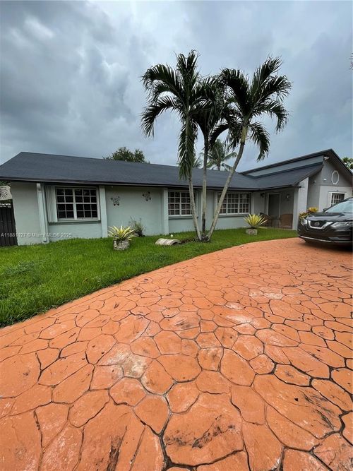 18501 Sw 130th Ave, Miami, FL, 33177-3041 | Card Image