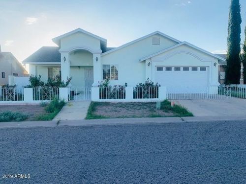 704 N Elizabeth, Douglas, AZ, 85607 | Card Image