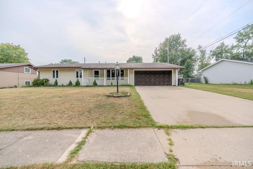 6103 Beaumont Dr, Fort Wayne, IN, 46825-4503 | Card Image