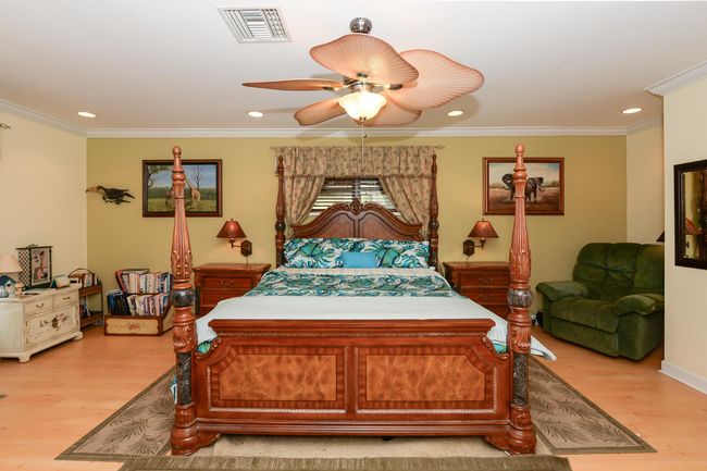 576 Sw Rustic Cir, House other with 3 bedrooms, 2 bathrooms and null parking in Stuart FL | Image 22