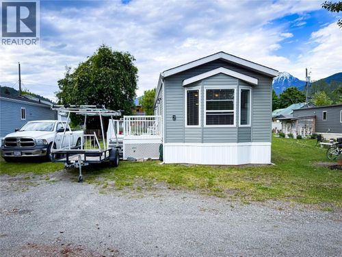 3-244 E Avenue, Kaslo, BC, V0G1M0 | Card Image