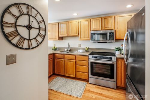 apt-3-610 Glen St, Edmonds, WA, 98020-3609 | Card Image