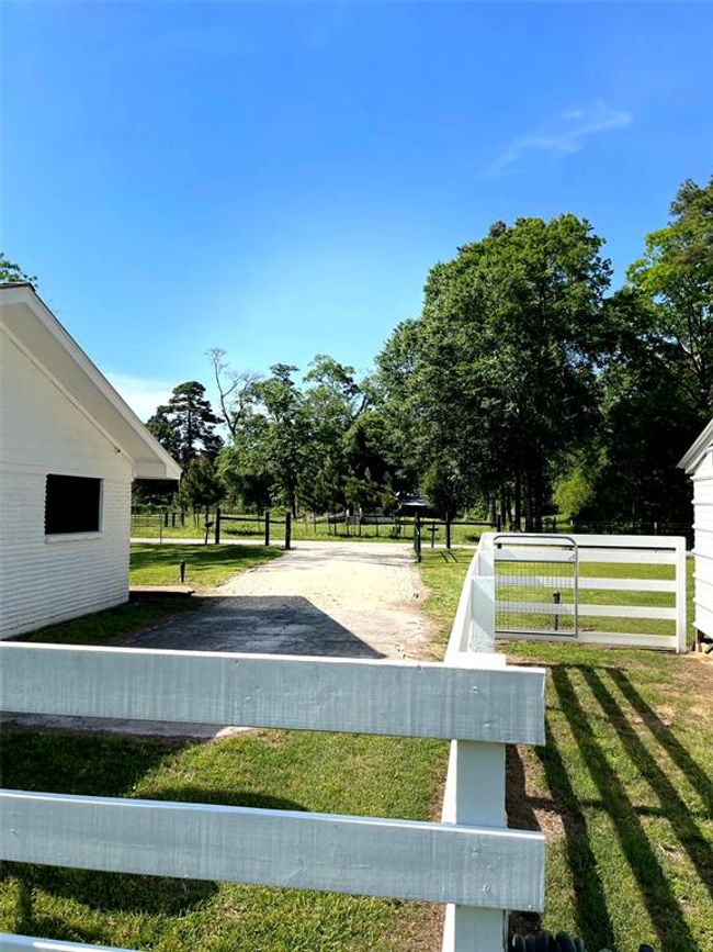 1750 Stringtown Rd Road, For Sale in Shepherd Zoocasa