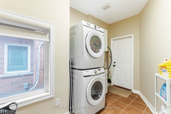 397 Burloak Dr, House other with 3 bedrooms, 3 bathrooms and 2 parking in Oakville ON | Image 28