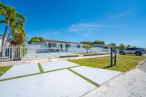 11851 Sw 181st St, Miami, FL, 33177-2422 | Card Image