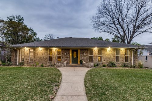 9352 Heatherdale Dr, Dallas, TX, 75243-6154 | Card Image