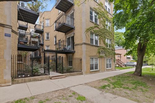 3s-7050 N Damen Ave, Chicago, IL, 60645-3536 | Card Image