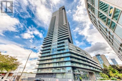 921 - 825 Church St, Condo with 2 bedrooms, 2 bathrooms and 1 parking in Toronto ON | Image 1