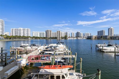 802-18071 Biscayne Blvd, Aventura, FL, 33160-5229 | Card Image
