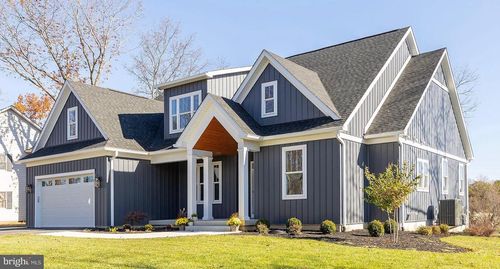 125 Lake Holiday Rd, CROSS JUNCTION, VA, 22625-2410 | Card Image