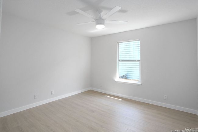 9814 Shawnee Blf, House other with 4 bedrooms, 2 bathrooms and null parking in Converse TX | Image 19