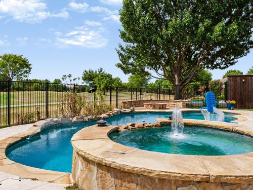 10518 Woodlands Trl, Rowlett, TX, 75089-8317 | Card Image