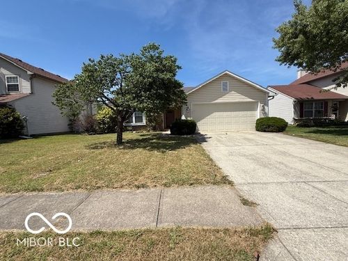 5901 Sycamore Forge Dr, Indianapolis, IN, 46254-1275 | Card Image