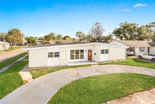 6413 Hastings St, Metairie, LA, 70003-3052 | Card Image