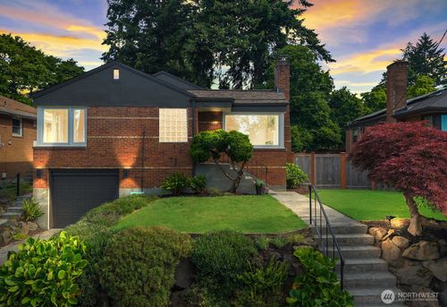 4414 Ne 65th St, Seattle, WA, 98115-7616 | Card Image