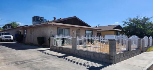 837 Commercial Ave, Ridgecrest, CA, 93555-4314 | Card Image