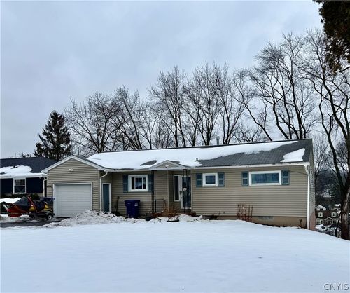 202 Barrington Rd, Syracuse, NY, 13214-1405 | Card Image