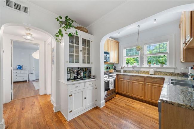 APT-2 - 830 Barnett St Ne, Condo with 1 bedrooms, 1 bathrooms and 1 parking in Atlanta GA | Image 4