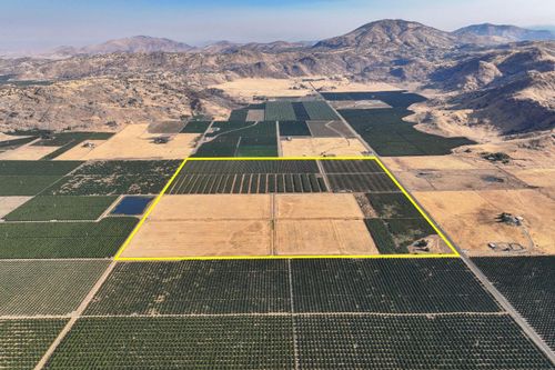 3905 S Hills Valley Rd, Orange Cove, CA, 93646-9783 | Card Image