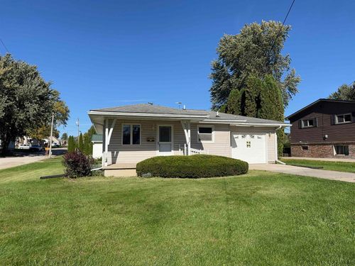 402 2nd Ave. Ne, Waukon, IA, 52172 | Card Image