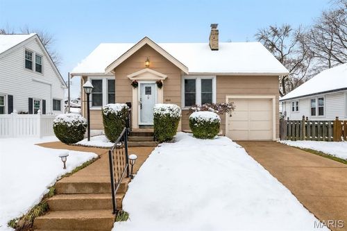 2312 Annalee Ave, Brentwood, MO, 63144-1742 | Card Image