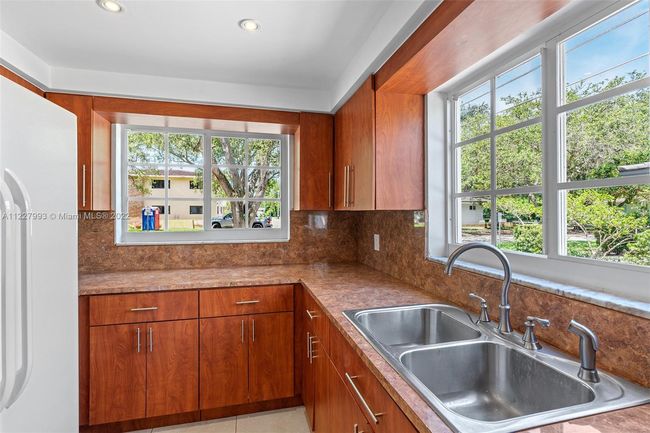 4995 Ponce De Leon Blvd / 1050 Sistina Av, Home with 0 bedrooms, 0 bathrooms and 8 parking in Coral Gables FL | Image 18