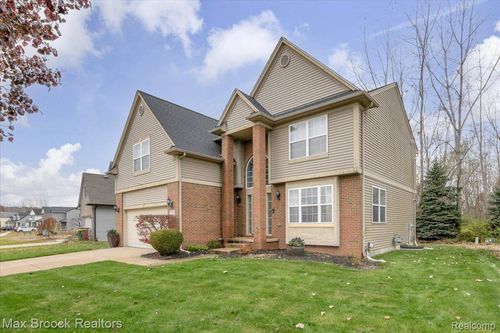 7300 Canterbury Dr, Romulus, MI, 48174-6327 | Card Image