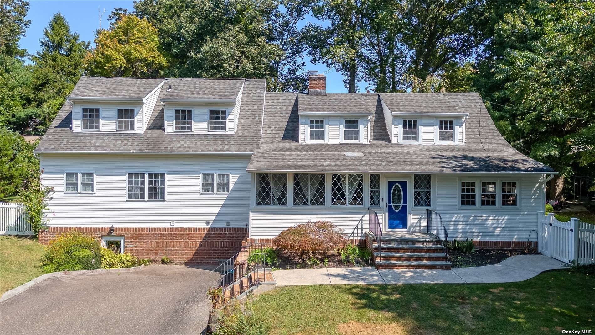Hallock Landing Rd, Rocky Point, NY 11778
