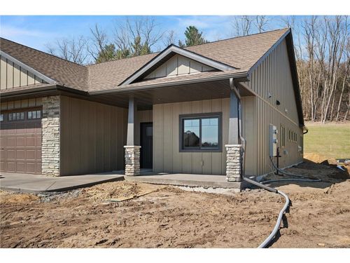 1060 Legend Lane, RIVER FALLS, WI, 54022 | Card Image