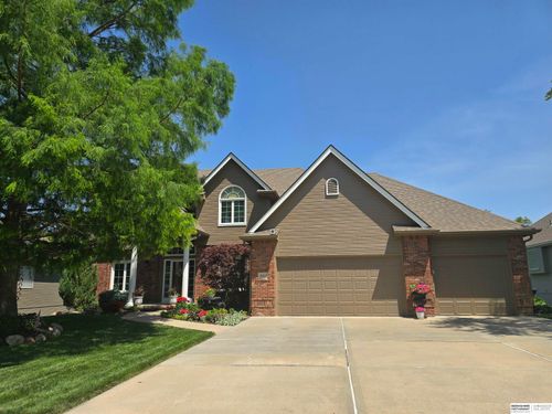 18422 Ontario St, Omaha, NE, 68130-4281 | Card Image