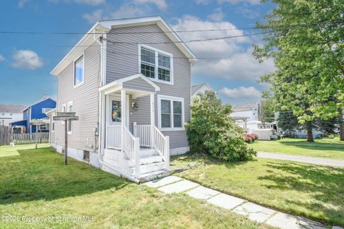 614 Warren Street, BLAKELY, PA, 18452 | Card Image