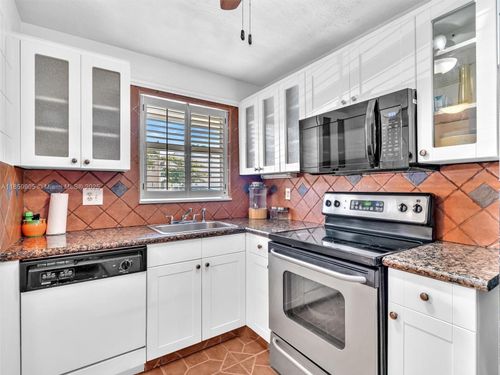 apt-110-8020 N Sunrise Lakes Dr, Sunrise, FL, 33322-1658 | Card Image