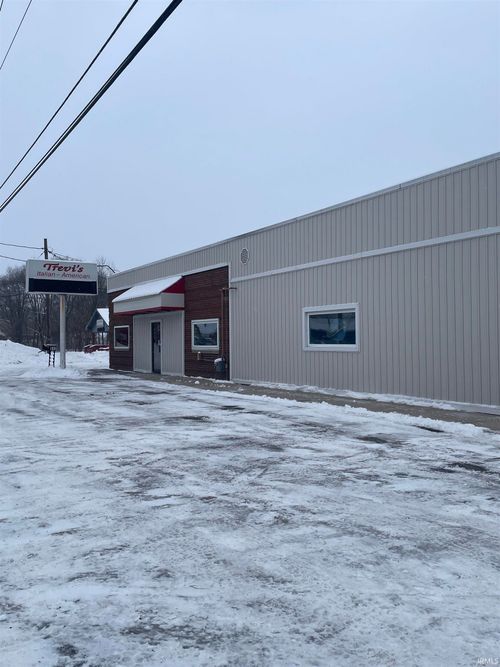 512 Lincolnway W, Osceola, IN, 46561-2640 | Card Image