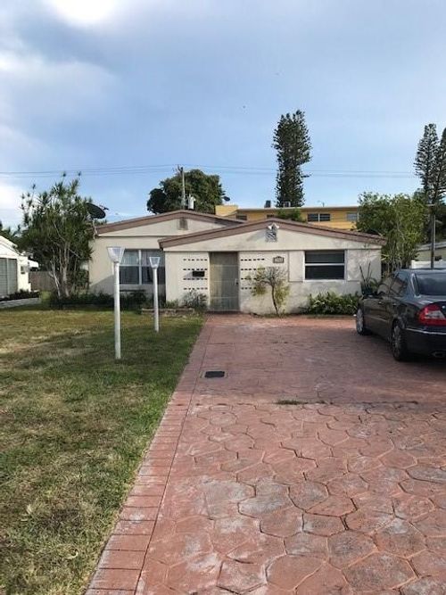 1960 Ne 173rd St, North Miami Beach, FL, 33162-2223 | Card Image