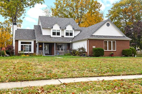 7255 Apache Trl, Holland, OH, 43528-8187 | Card Image