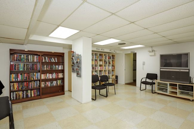 APT-1704 - 7033 N Kedzie Ave, Condo with 2 bedrooms, 2 bathrooms and 2 parking in Chicago IL | Image 35