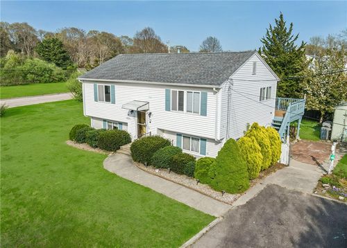 22 Sandy Ln, Westerly, RI, 02891-5928 | Card Image