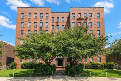 3n-1811 Ocean Pkwy, Brooklyn, NY, 11223-3005 | Card Image
