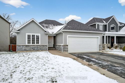 4032 Village Creek Dr, Stevensville, ON, L0S1S0 | Card Image