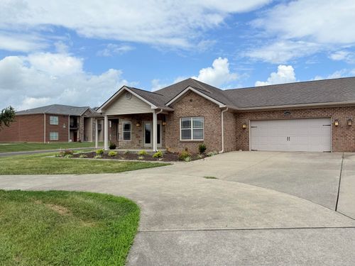 585 Regency Cir, Richmond, KY, 40475-8257 | Card Image