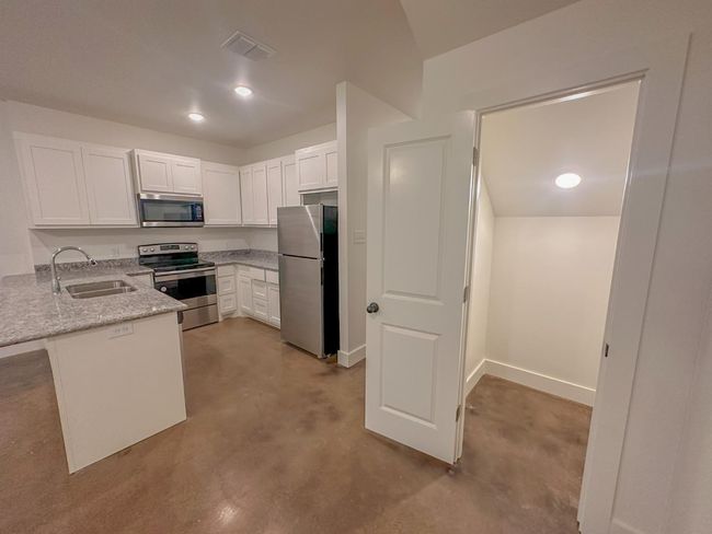 1 - 1920 27 Th St, House other with 3 bedrooms, 3 bathrooms and null parking in Lubbock TX | Image 8