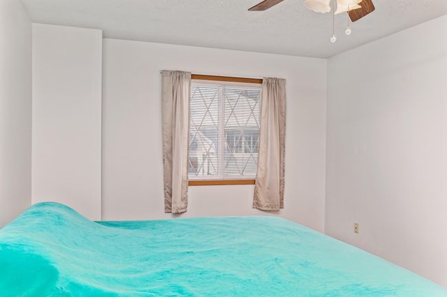 Second upper level bedroom | Image 15