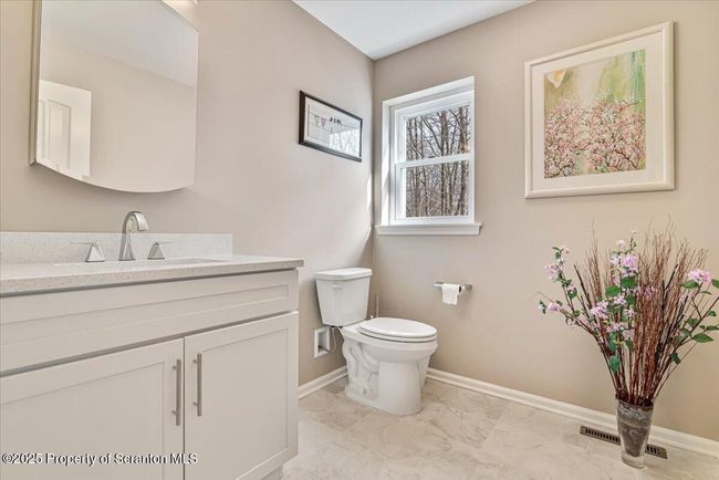 Bathroom | Image 25